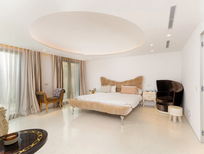 Extraordinary luxury villa facing the sea in Portixol-7