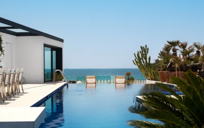 Singular vila de luxe enfront del mar a Portixol