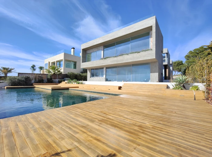 Moderne villa direct aan zee in Cala Pi-5