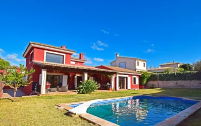 Beautiful villa with open views in Marratxí