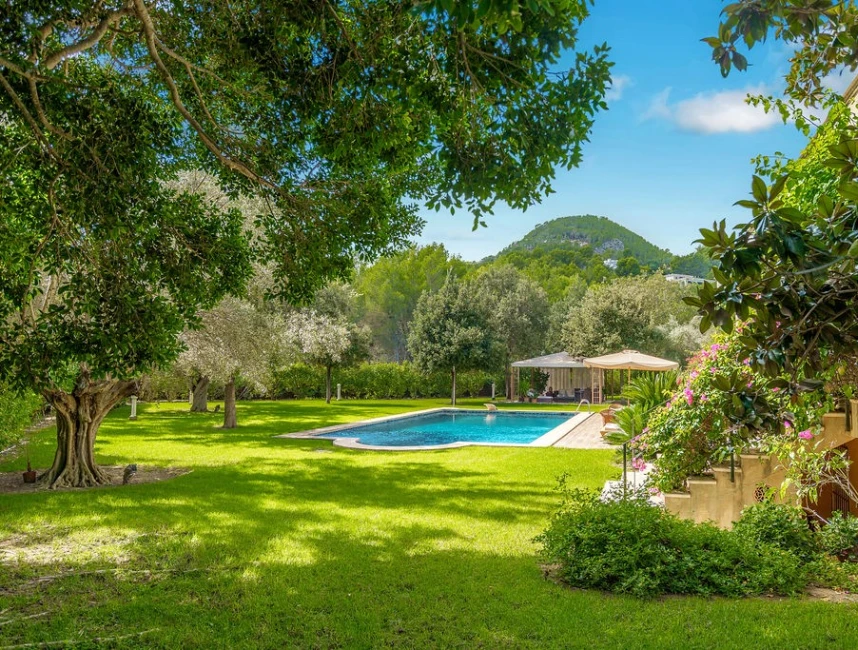 Vila familiar amb preciosos jardins a Son Vida, Palma de Mallorca-4