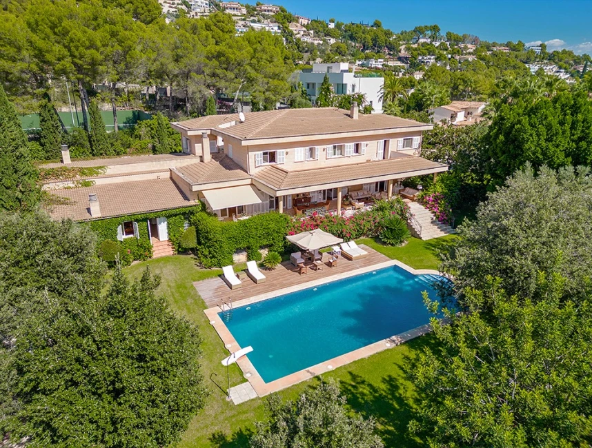 Familievilla met prachtige tuinen in Son Vida, Palma de Mallorca-25