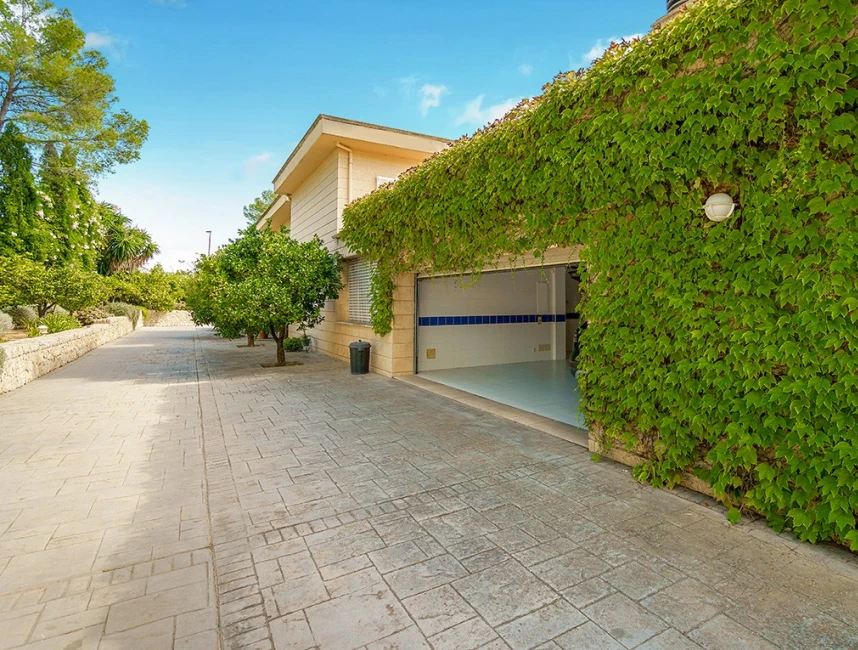Familievilla met prachtige tuinen in Son Vida, Palma de Mallorca-24
