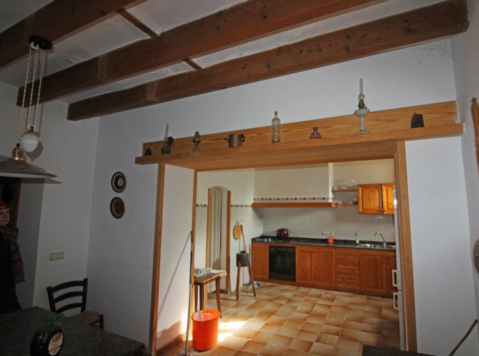 Country house to refurbish in Llucmajor-4