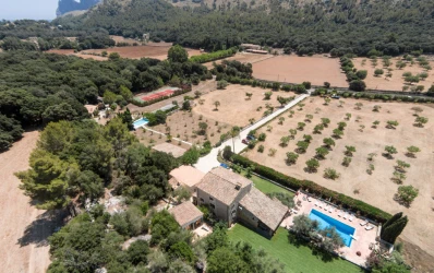 Prachtige boerderij met gastenverblijven in Cala San Vicente - Finca Mallorca