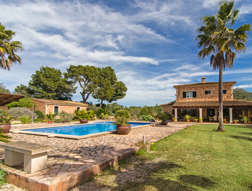 Stunning country house with pool in Llucmajor-17
