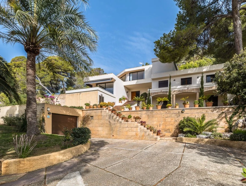 Mansion with sea views and rental license in Costa de los Pinos-10
