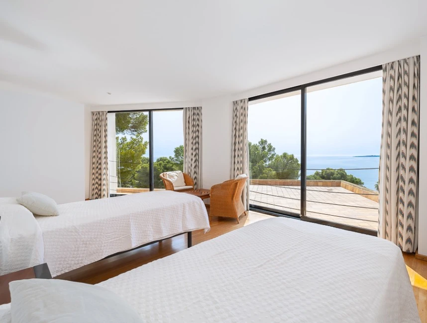 Villa con vista sul mare e licenza di affitto a Costa de los Pinos-7
