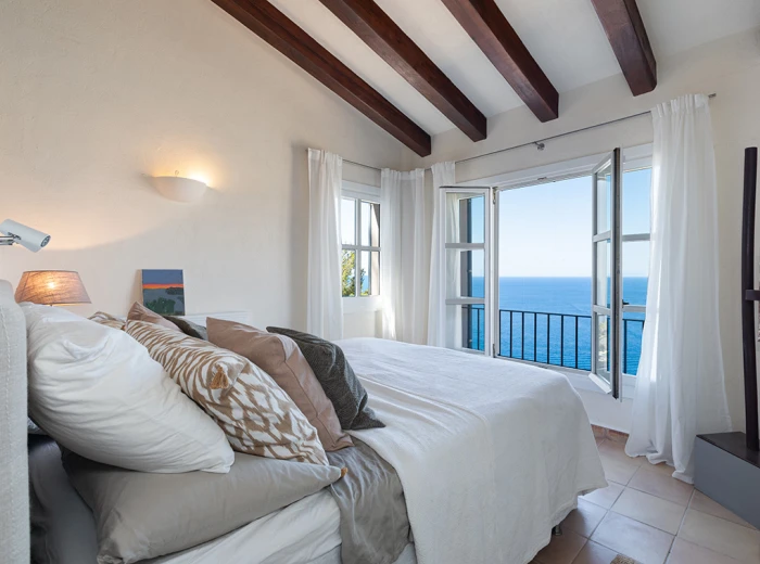 Villa méditerranéenne avec vue magnifique sur la mer-11