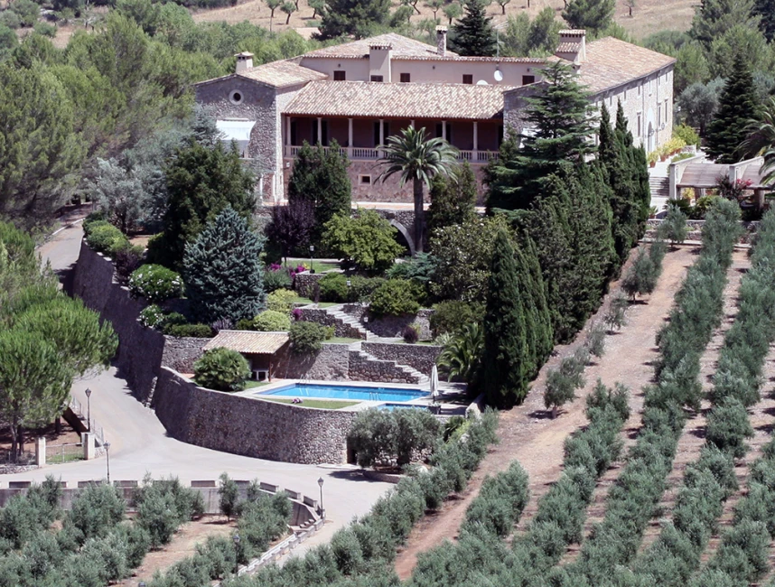 Squisita casa padronale nella valle di Tramuntana a Puigpunyent, Maiorca-21
