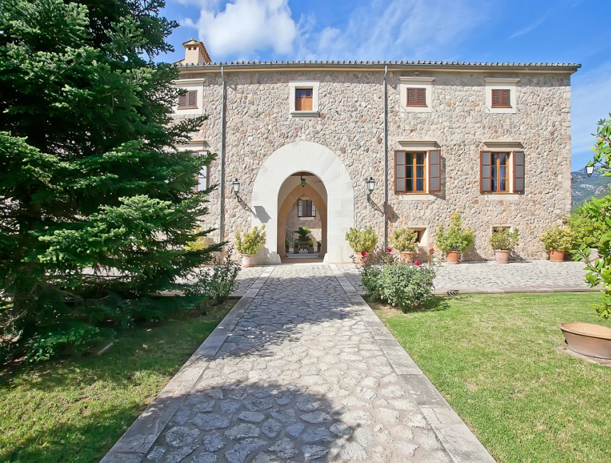 Squisita casa padronale nella valle di Tramuntana a Puigpunyent, Maiorca-20
