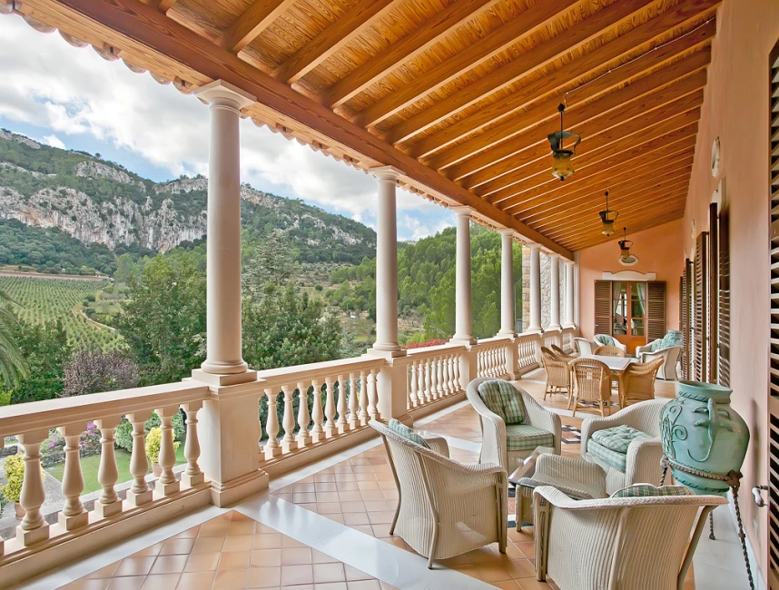 Exquisite Manor House te midden van de Tramuntana Vallei in Puigpunyent, Mallorca-12
