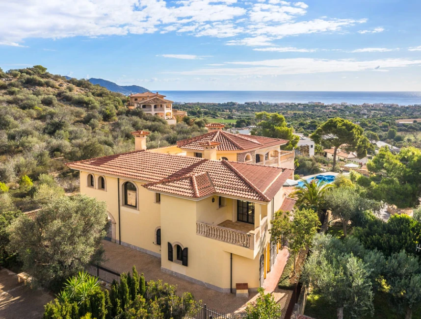 Extravagante villa met prachtig uitzicht op zee bij Son Servera-15