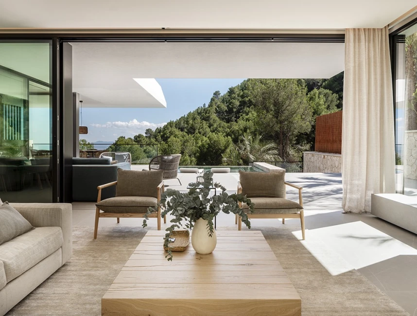 Arkitektoniskt sofistikerad villa med spektakulär utsikt i Son Vida-4