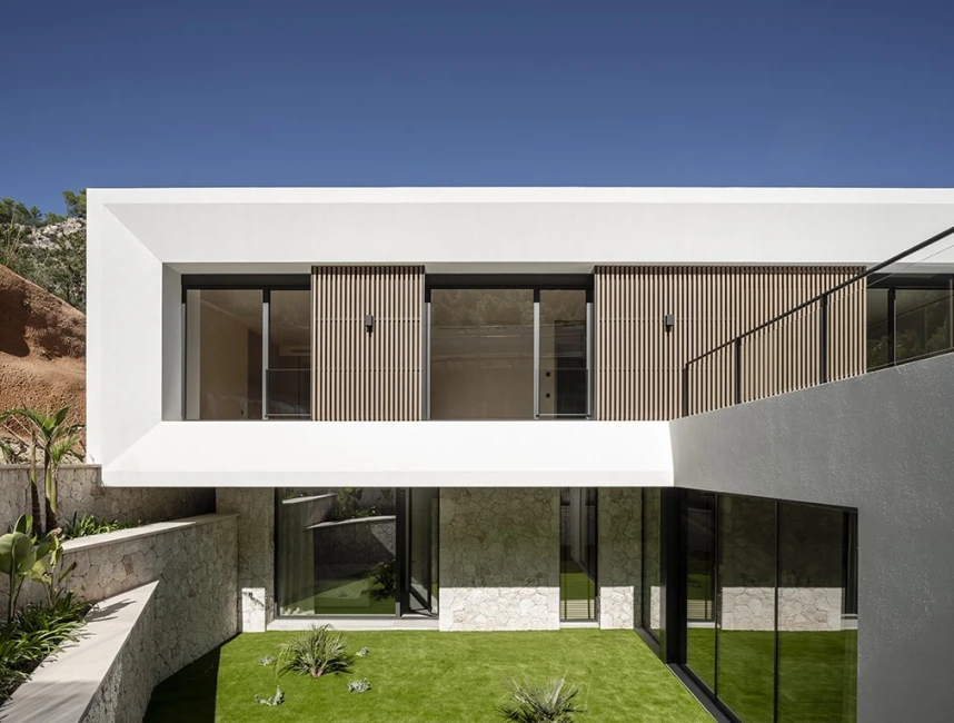 Architecturally sophisticated villa in Son Vida-15