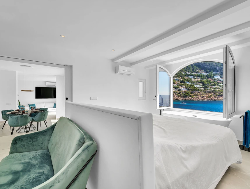 Modern apartament amb vista al mar en primera línia-18