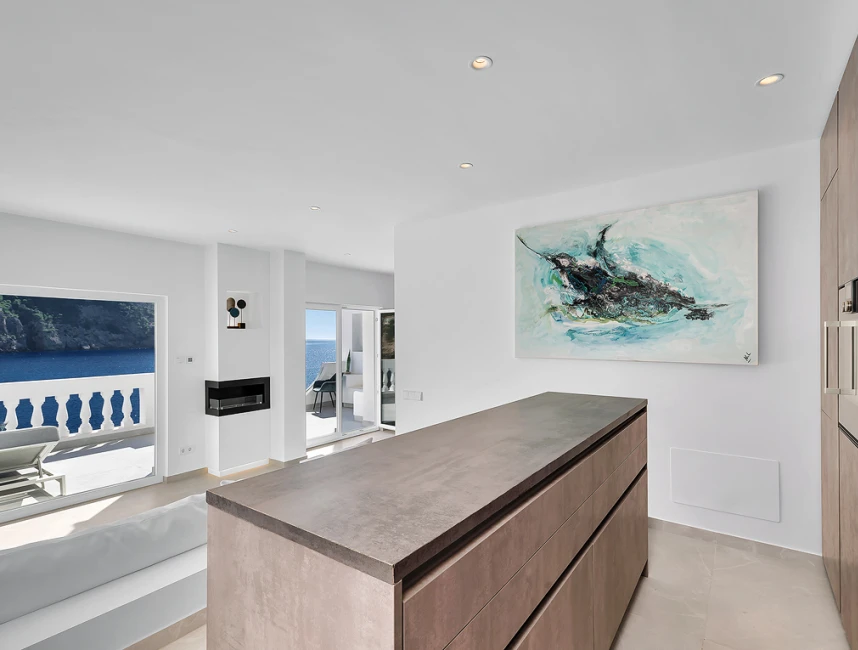 Modern apartament amb vista al mar en primera línia-8