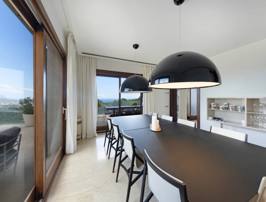 Luxe villa met uitzicht op de baai van Palma-7