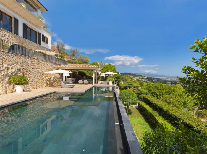Luxusvilla mit Blick auf die Bucht von Palma-3