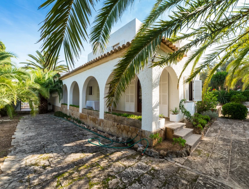 Twee mediterrane villa's op één perceel in Cala Blava-9