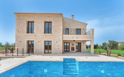 Traditional finca charm in a modern new build on the outskirts of Campos