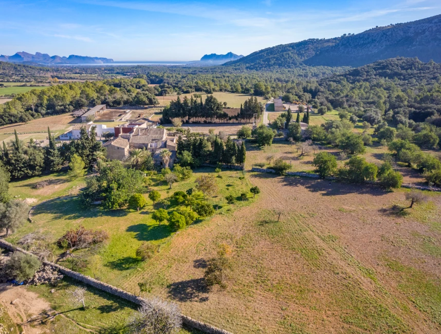Beautiful old finca with renovation project very close to Pollensa-8