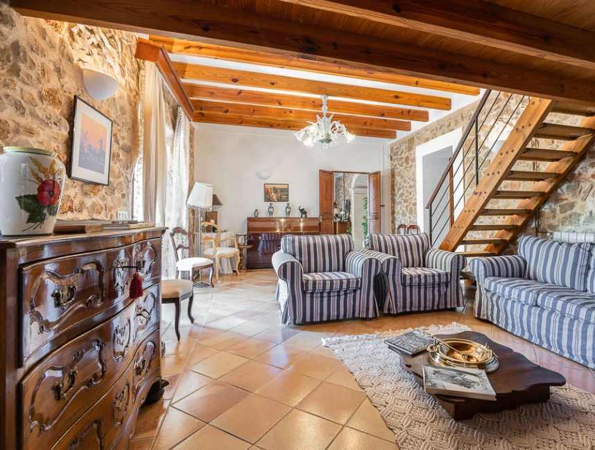 Impressive finca with a lot of character in an idyllic location-9