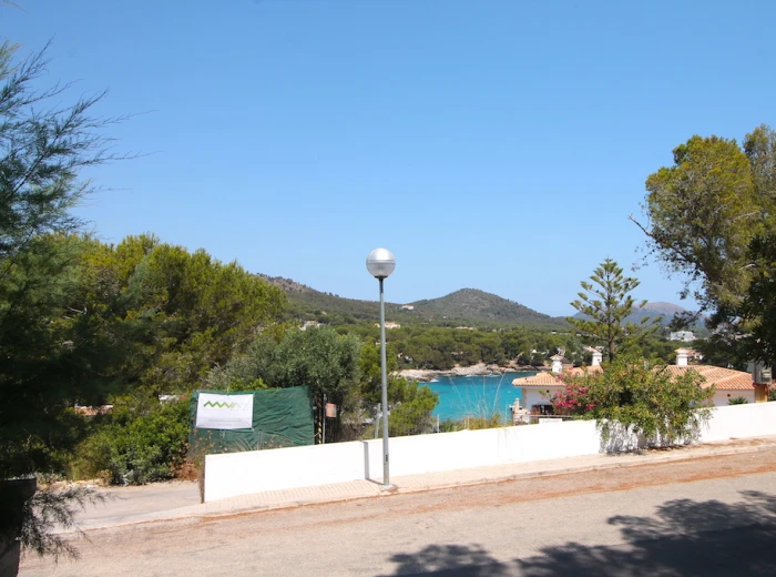 Parcela para una villa con vista al mar en Font de sa Cala-5
