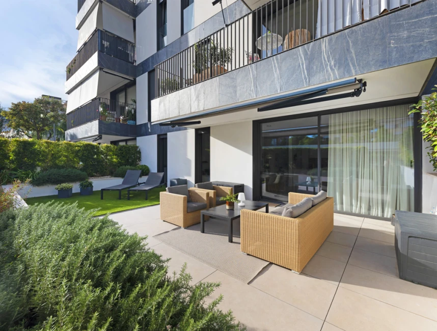 Soleggiato appartamento con giardino in un moderno complesso residenziale-2