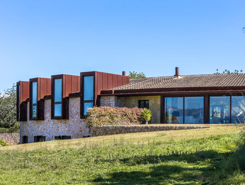 Uniek en modern huis met uitzicht op de Tramuntana-17