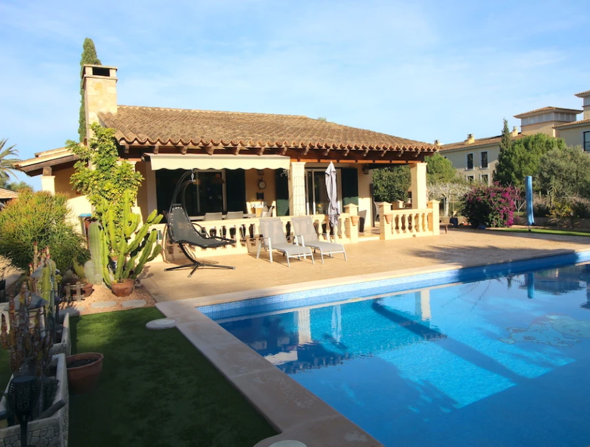 Maison individuelle avec piscine et jardin entre S'Illot et Sa Coma-2