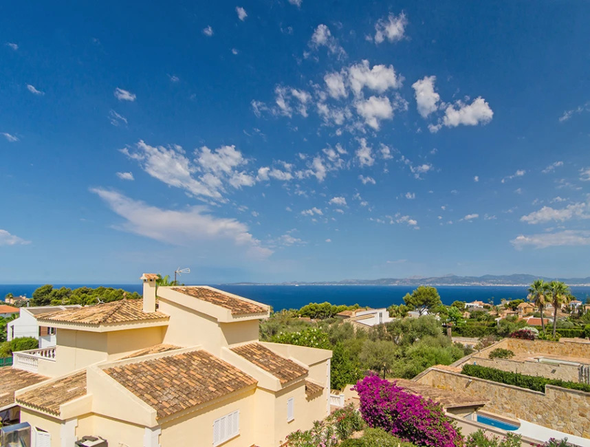 Mediterranean villa with stunning sea views in Bahia Azul-15
