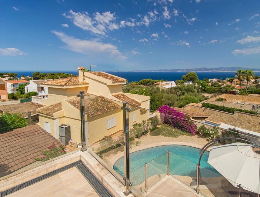 Mediterranean villa with stunning sea views in Bahia Azul-12