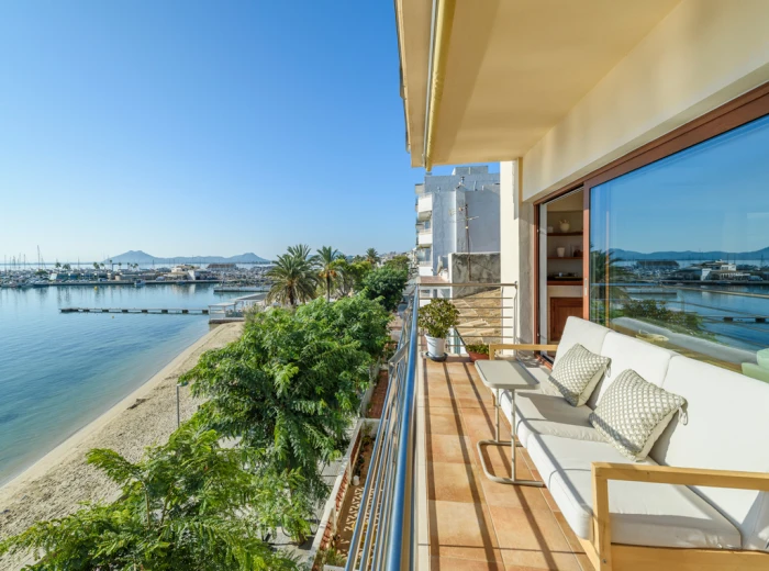 Exquisite Meeresfront-Wohnung in Puerto Pollensa - Ein Paradies am Mittelmeer!-3