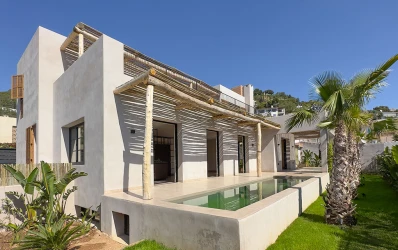 Nieuw gebouwde villa in Formentera stijl