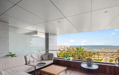 Lyxig lägenhet med terrass och havsutsikt i Portixol