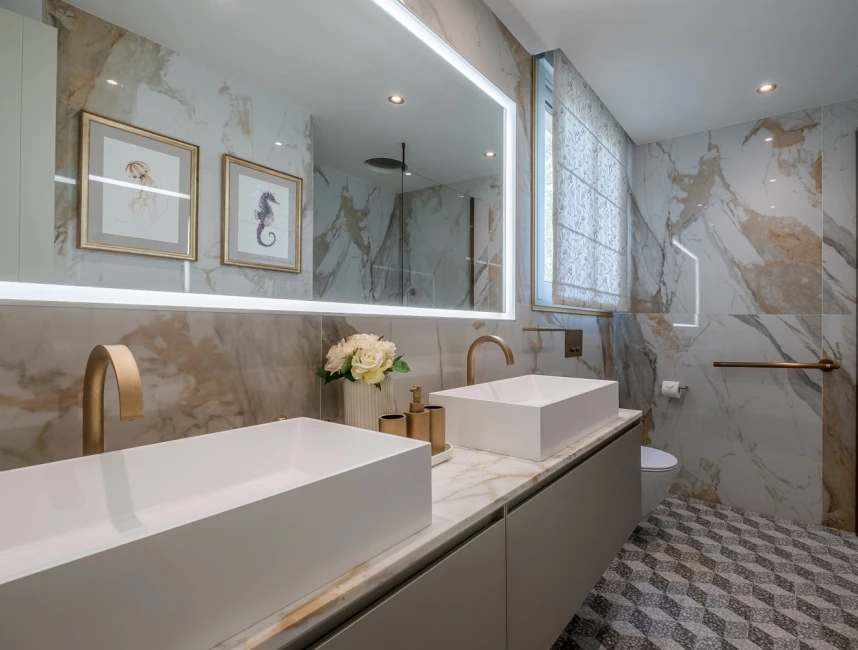 Atemberaubendes Luxus-Apartment mit Meerblick-16