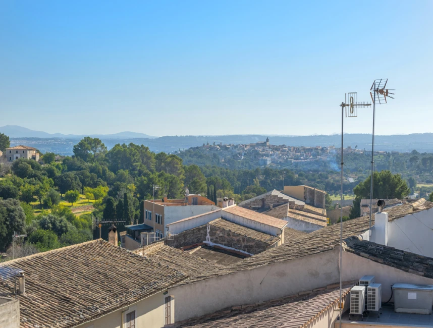 Exciting renovation opportunity in Campanet-2