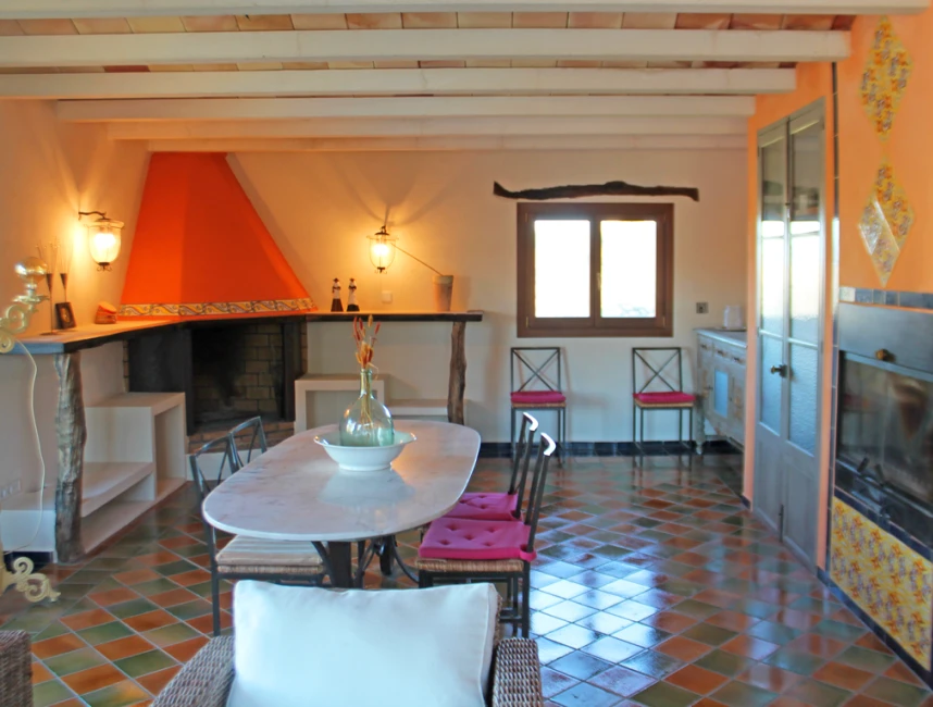 Great family home in the village of Sineu-6
