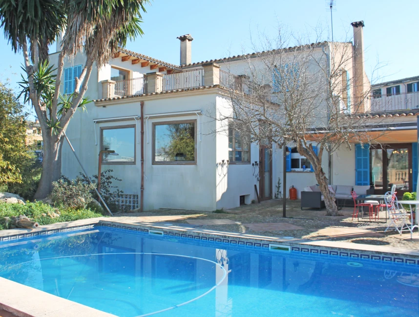 Great family home in the village of Sineu-19