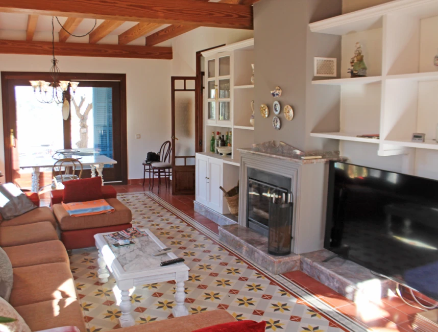 Great family home in the village of Sineu-3