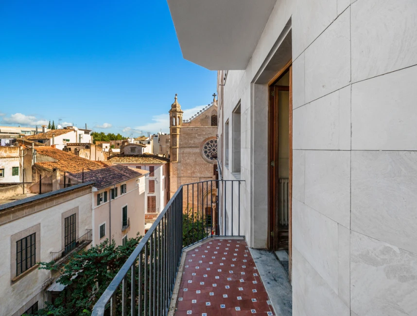 Spazioso appartamento con potenziale, terrazza e ascensore in una posizione eccellente - Palma di Maiorca, Centro Storico-1
