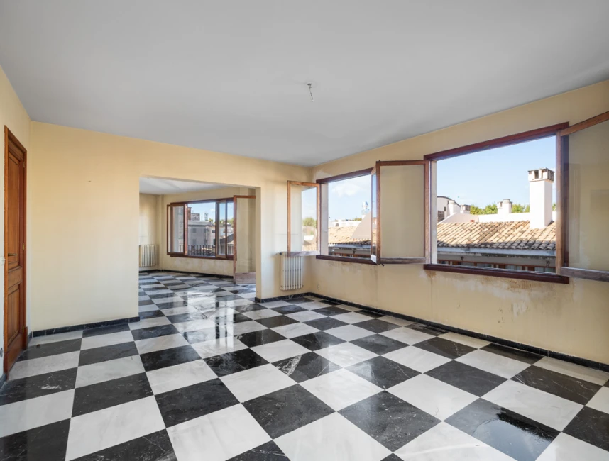 Spazioso appartamento con potenziale, terrazza e ascensore in una posizione eccellente - Palma di Maiorca, Centro Storico-6