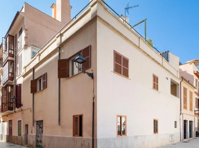 Dom z tarasem na dachu w idealnej lokalizacji w Palma de Mallorca - Stare Miasto-2