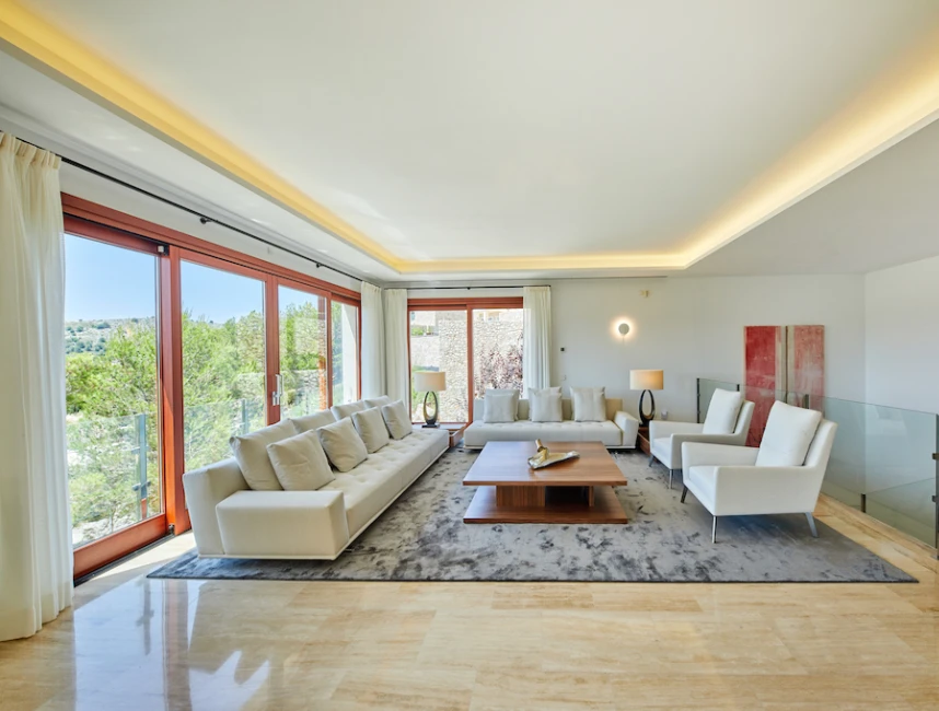Une villa moderne dans une position exclusive avec vue sur la vallée de Canyamel-5