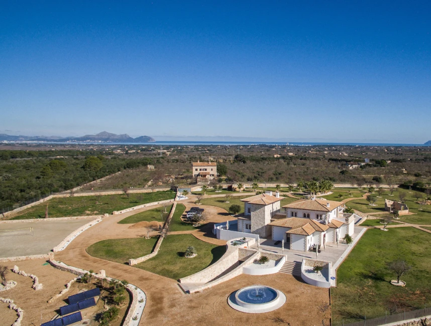 Spectaculaire luxe villa met fantastisch uitzicht te koop in Santa Margalida-12