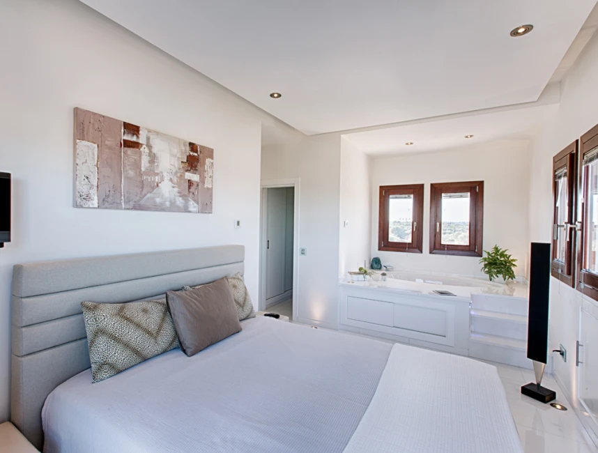 Spectaculaire luxe villa met fantastisch uitzicht te koop in Santa Margalida-9