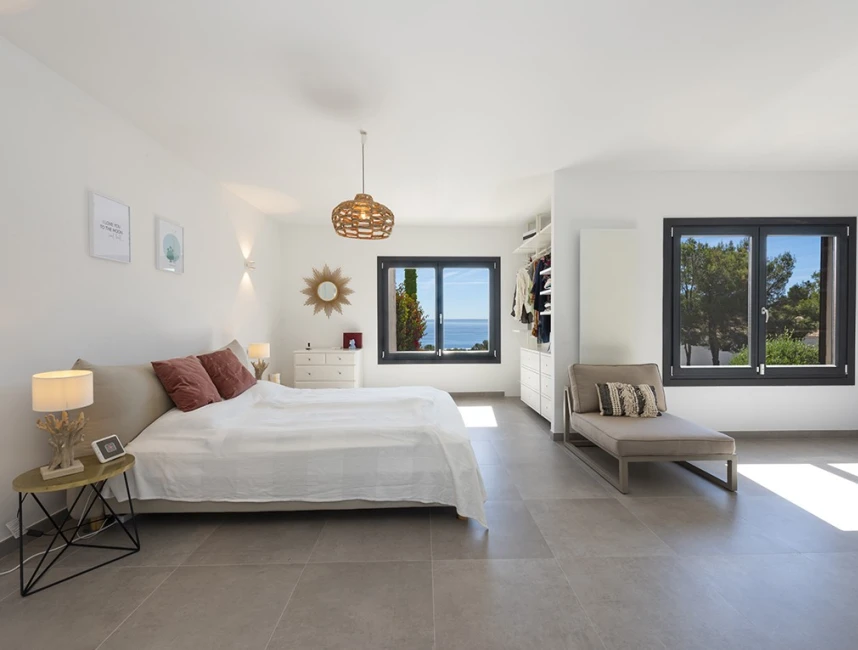 Affascinante villa in stile Ibiza con vista sul mare-11