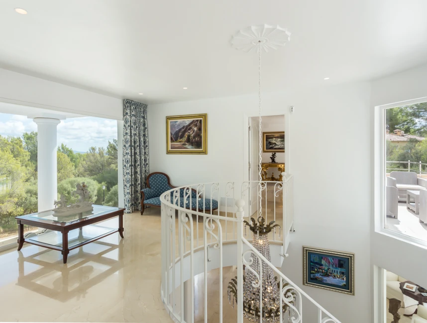 Elegante villa familiar en Son Vida Hills-9