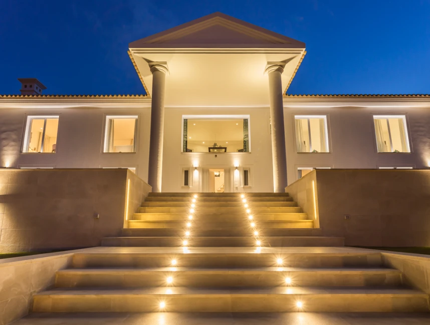 Elegant family villa in Son Vida Hills-15